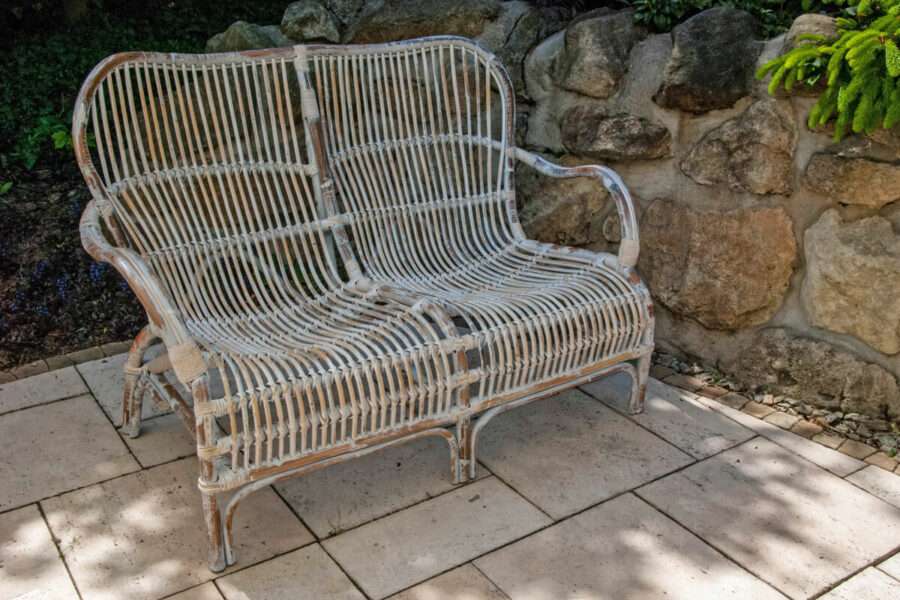 cannes-sofa-rattanowa-ogrodowa-naturalny-rattan-kolor-bialy-przecierany-vimine-luksusowe-meble-rattanowe-900×600-1.jpg