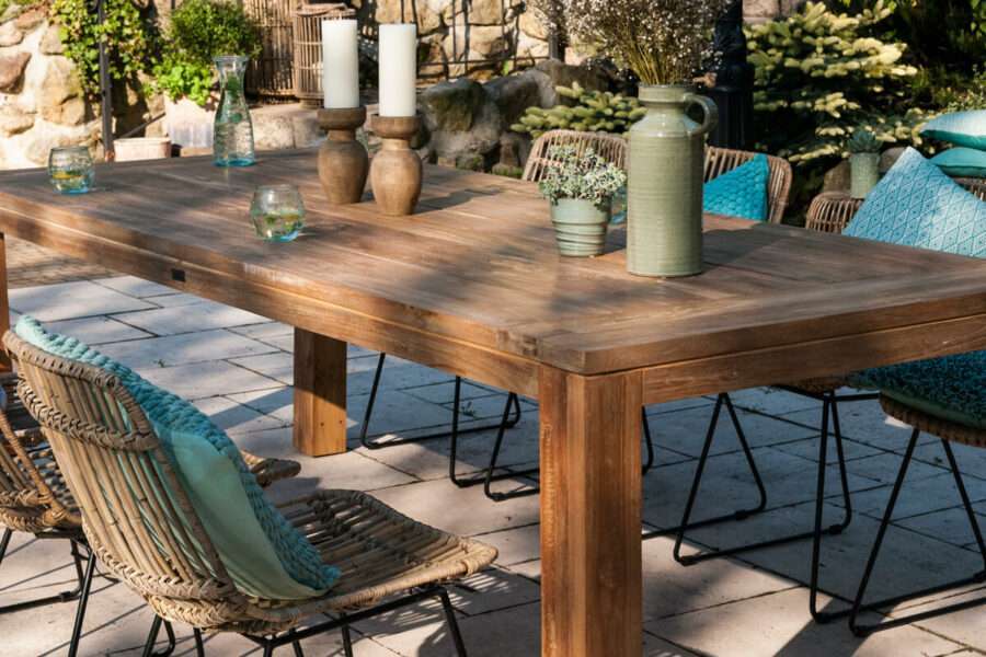 nimes-prostokatny-teakowy-stol-ogrodowy-stol-drewniany-vimine-luksusowe-meble-ogrodowe-900×600-1.jpg